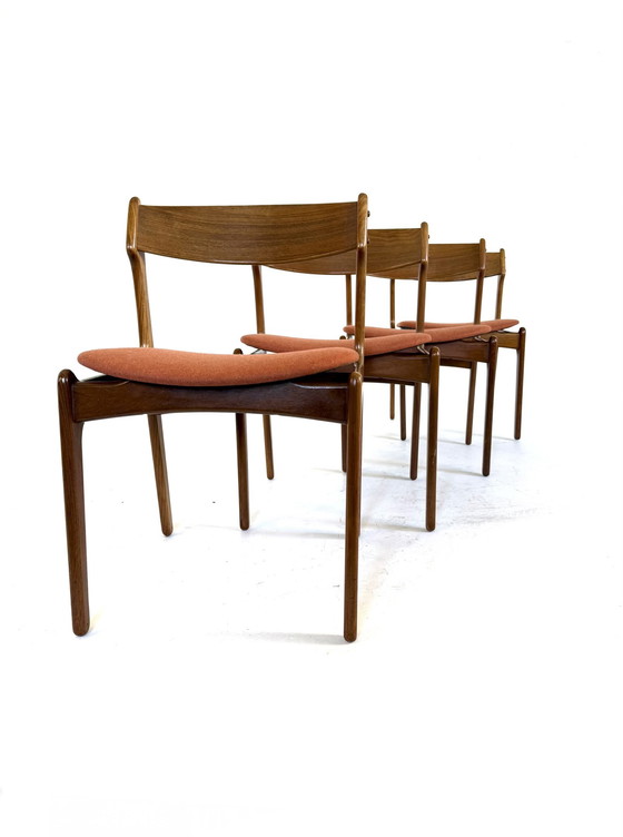 Image 1 of Set van 4 gerestaureerde eetkamerstoelen, Erik Buch ‘70