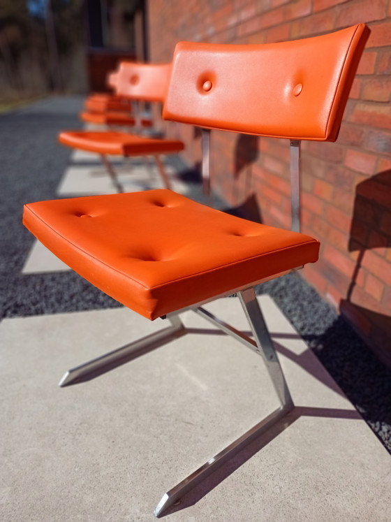 Image 1 of 6 sillas Zigzag