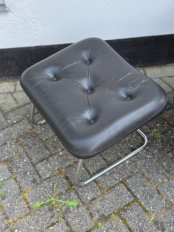 Image 1 of Vintage Bramia draaibare fauteuil met voetenbankje
