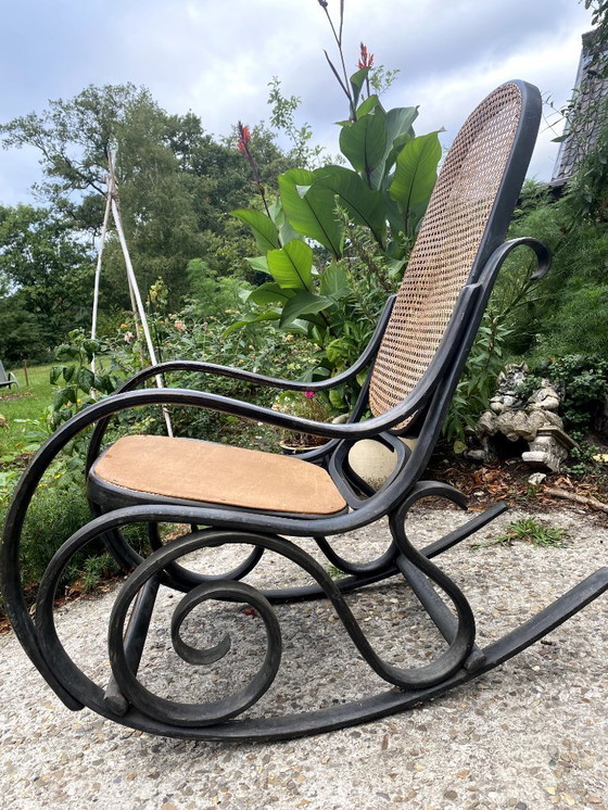 Image 1 of Thonet schommelstoel