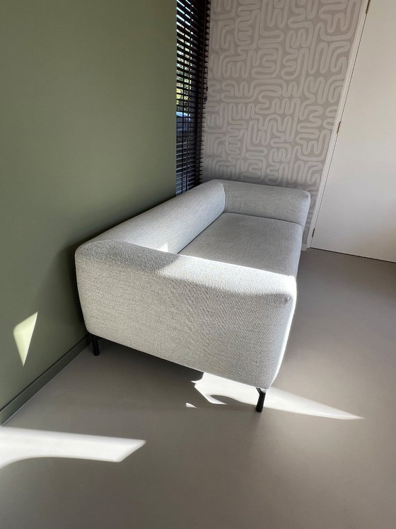 Pode 2-Sitzer Sofa, hellgrauer Textilbezug, 2 Sitzer Sofas, Stoff, Metall, Modern (Foto 11 von 15)