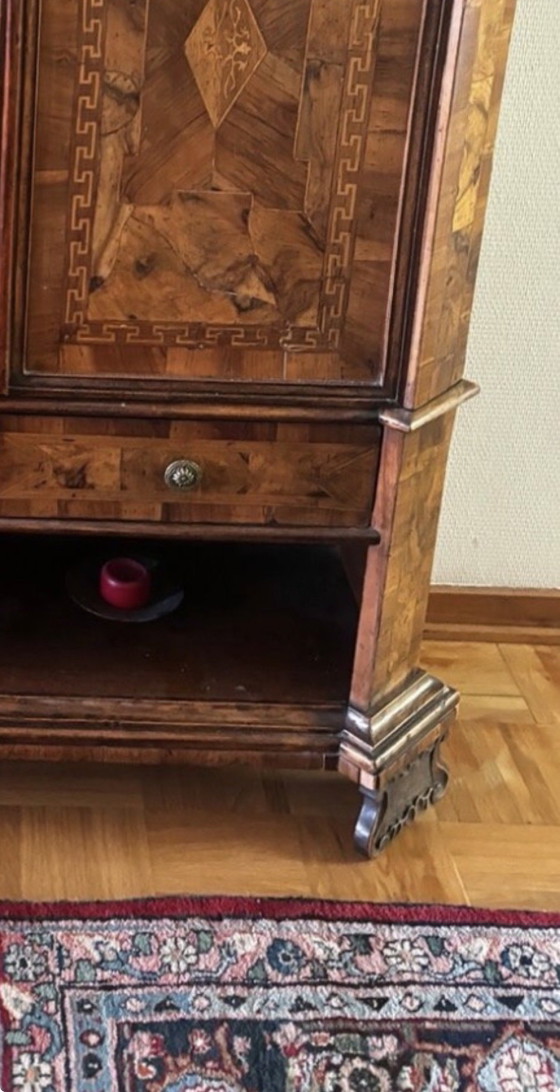 Image 1 of Mobile bar antico in stile Biedermeier con intarsi: un pezzo unico!
