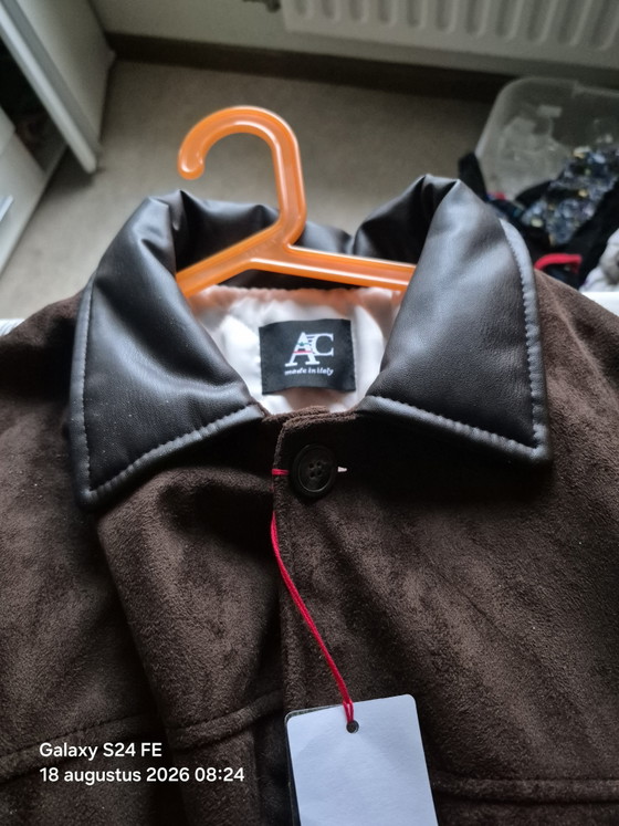 Chaquetas AC – Regalos, Leather, Textile (photo 9 of 10)