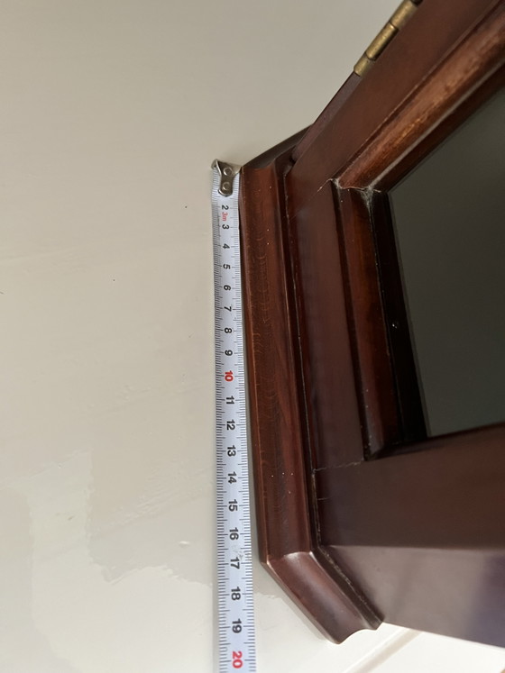 Image 1 of Vitrina de pared con sello original de taller danés y número de inspección.