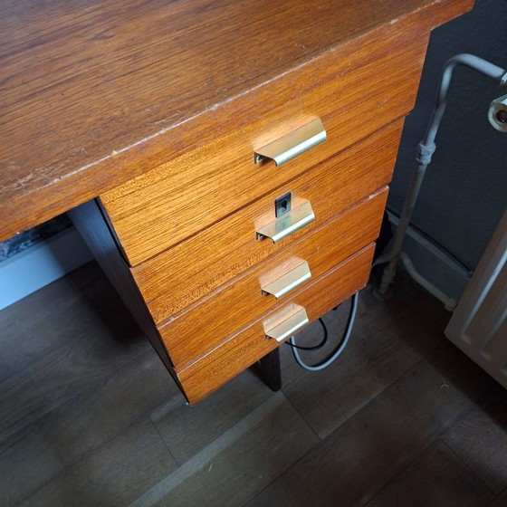 Image 1 of bureau vintage