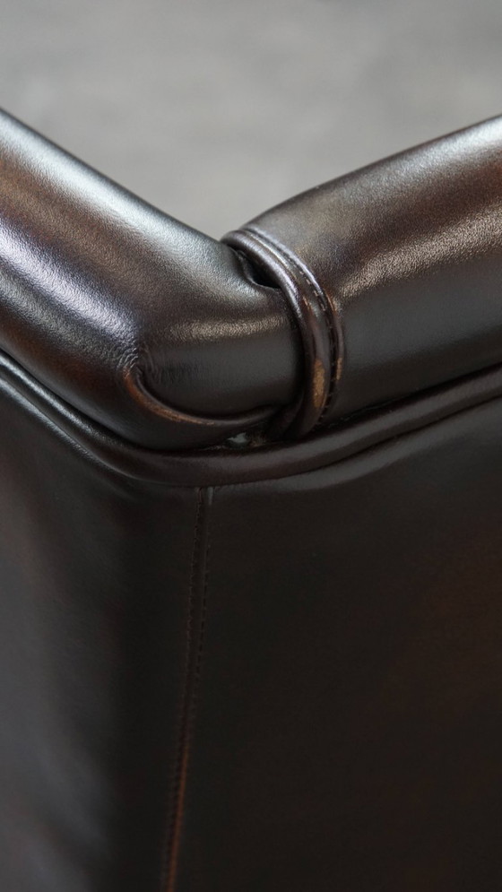 Image 1 of Oorfauteuil gemaakt van rundleer in Engelse stijl