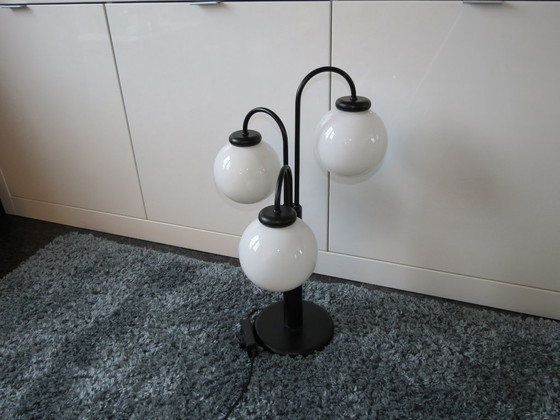 Image 1 of lampada da tavolo retrò bianca e nera con 3 sfere di vetro