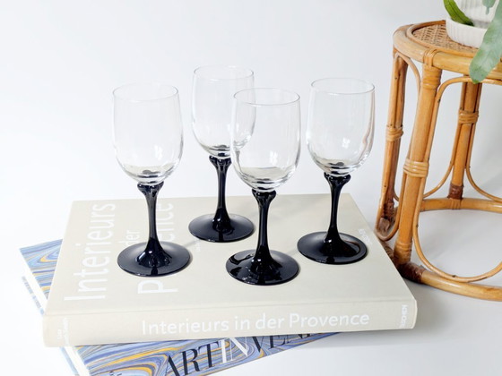 Image 1 of Set di 4 bicchieri da vino Vintage Luminarc Veronese | Vetro trasparente con piedini neri a petali | Francia anni '70