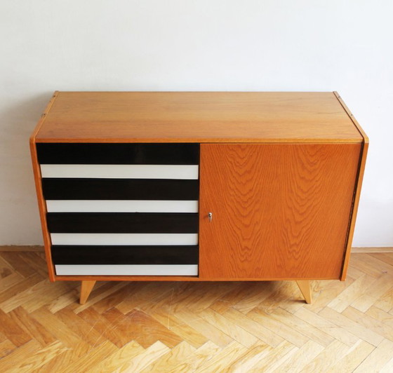 Image 1 of Origineel Tsjechisch dressoir uit de jaren 60 van Jiří Jiroutek