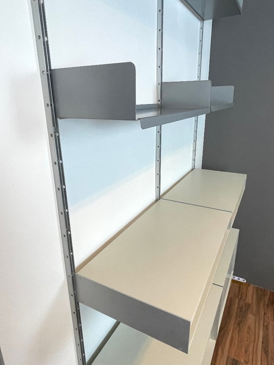Image 1 of Conception du système d'étagères Vitsoe SDR 606 de Dieter Rams