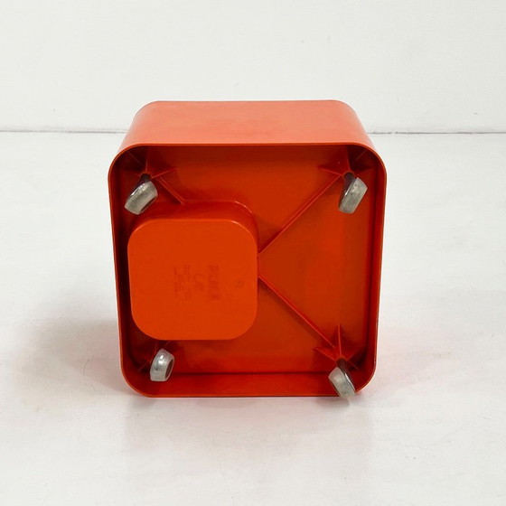 Orange Dime Side Table on Wheels by Marcello Siard for Longato, 1970s – Plastic (photo 7 of 8)