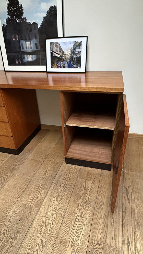 Image 1 of Vintage bureau in mid-century modern stijl - Deens design - retro - Scandinavisch -