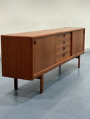 H.W. KLEIN PER BRAMIN LATERALE IN LEGNO DI TEAK 225 cm DANIMARCA 1960