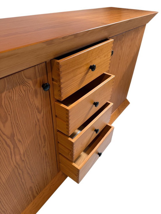 Image 1 of Buffet postmoderne en pin vintage