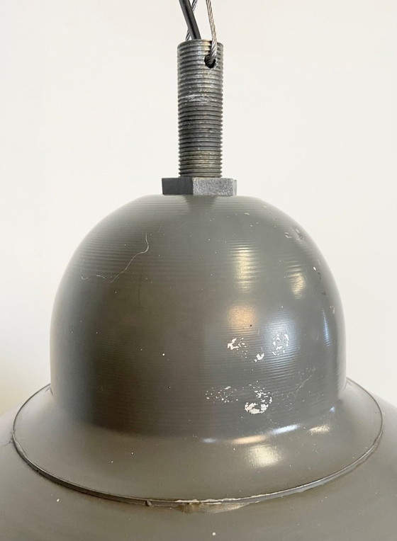 Image 1 of Lampada a sospensione industriale grigia con copertura in vetro trasparente, anni '70