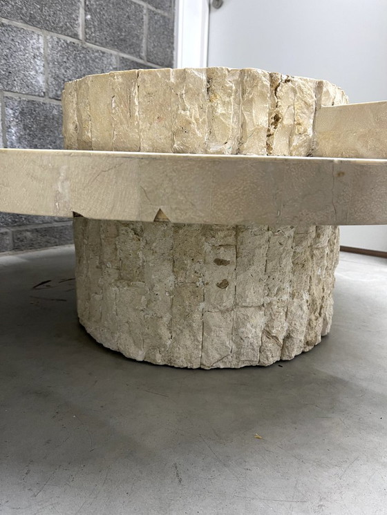 Image 1 of Table basse en pierre de mactan par Magnussen Ponte