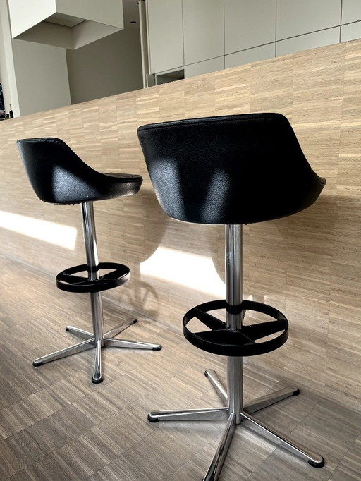 2 vintage bar stools