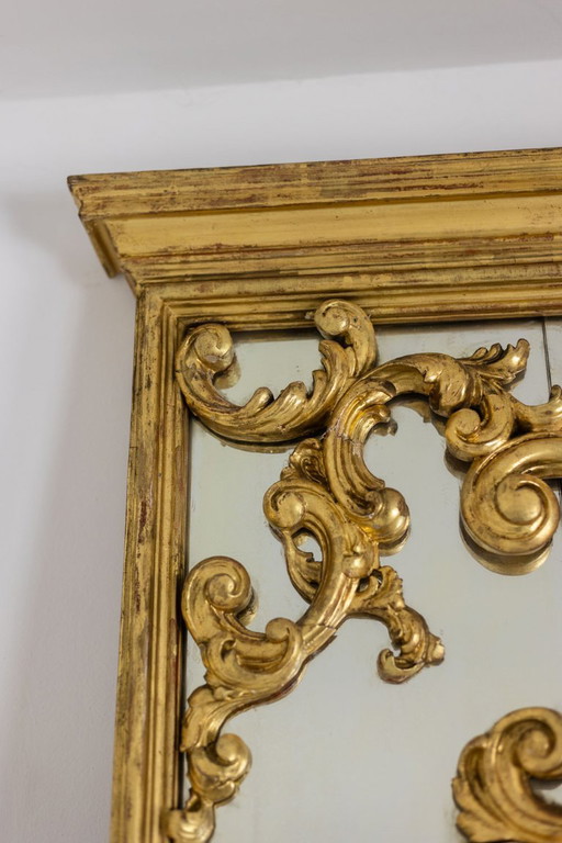 Grand miroir trumeau, de style Louis XV. 1950s.