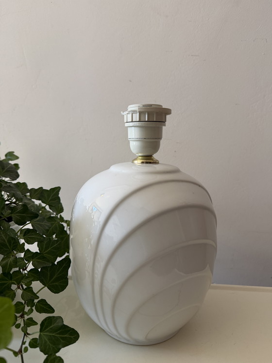Image 1 of Lampada vintage in ceramica bianca degli anni '80