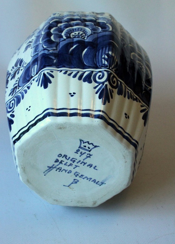 Image 1 of Large Delft vase with lid