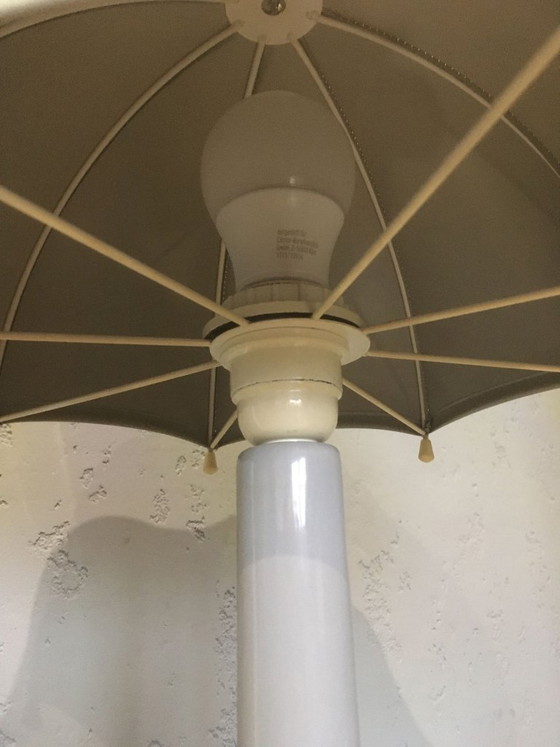 Lampada da tavolo vintage a forma di ombrello, anni '70, Lampade da tavolo, Plastica, Tessile, Grigio, 1970 (foto 5 di 7)