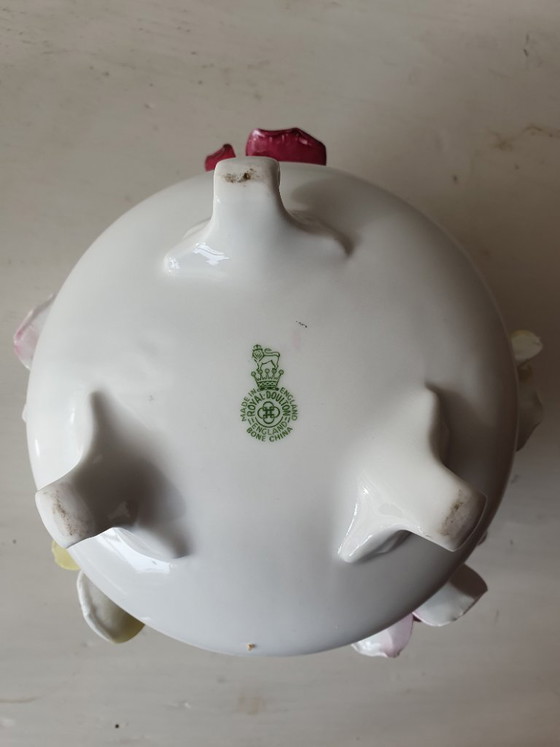 Image 1 of Royal Doulton flower basket – Bone China – England 14x12cm
