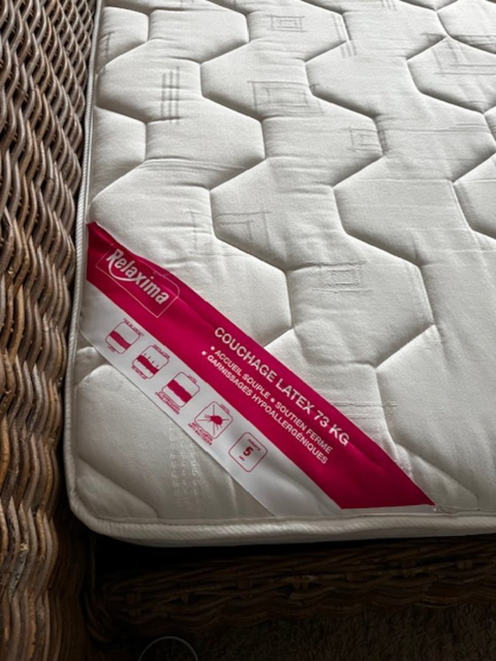 Image 1 of Selling AM PM collection bed set