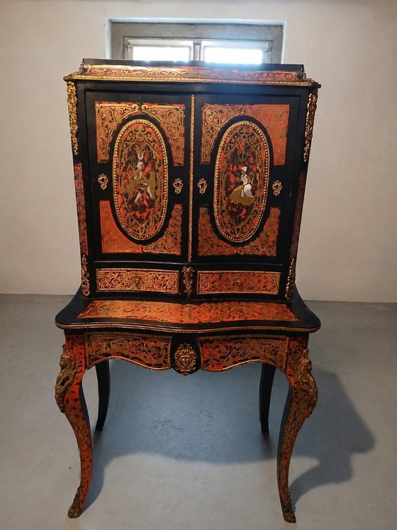 Elegante mobile in stile francese, ispirato a Napoleone III. – Vetrine, Bronze, Wood (photo 2 of 7)