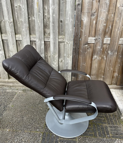 Donkerbruin leren retro relaxfauteuil/draaifauteuil