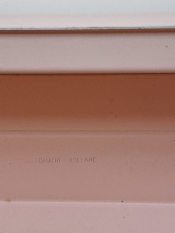 Image 1 of Raro estante de pared con la marca Tomado Holland