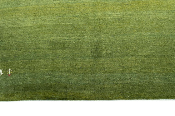 Image 1 of Tappeto Gabbeh Loribaft annodato a mano – 245 x 170 cm – Verde naturale con raffinati motivi nomadi