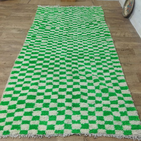 Image 1 of Grüner, karierter Berberteppich | Marokkanischer Wollteppich | 260 × 144 cm