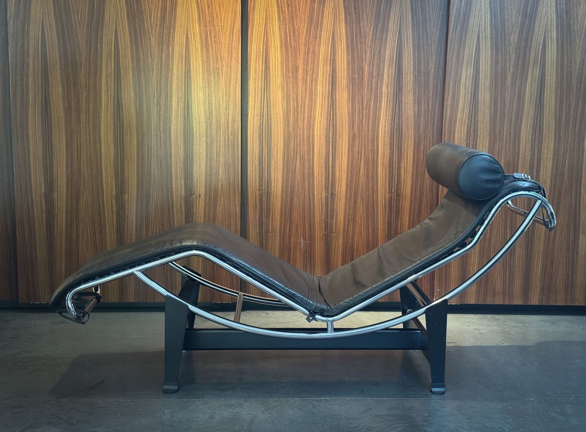 Cassina Chairs - 70% Cheaper at Whoppah | Whoppah