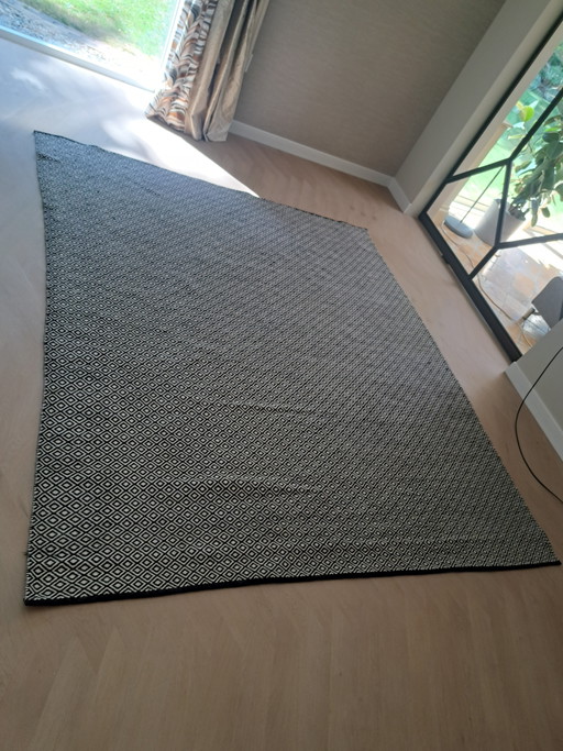 Tapis en laine d'alpaga conçu par Liset Van Der Scheer – vloerkleden en tapijten, Wool (photo 2 of 7)