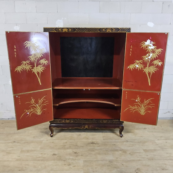 Image 1 of Vintage Chinese kast (rood/goud) traditioneel tafereel bohomian (Aziatische kast) craquelé 