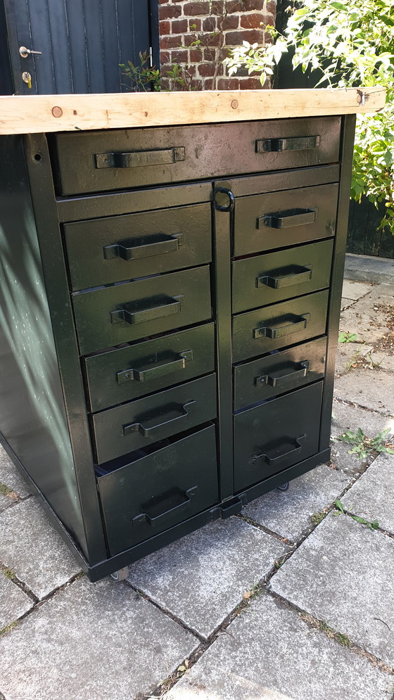 Image 1 of Cassettiera industriale/isola da cucina/banco da lavoro