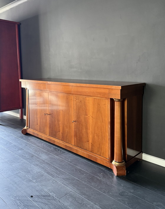 Image 1 of Elegante verfijnde Italiaanse buffetkast van uitmuntende kwaliteit