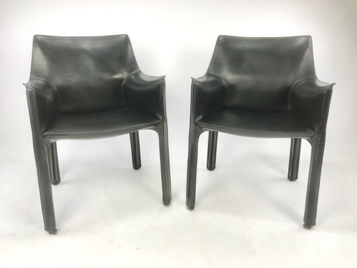 Deux chaises Cab, type 413 design Mario Bellini pour Cassina en cuir noir