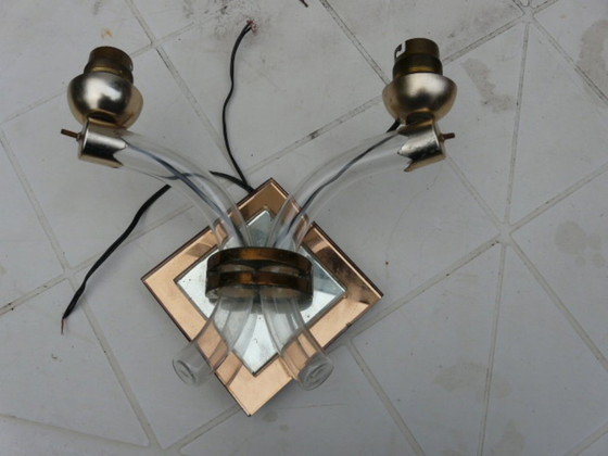 Image 1 of Aplique de pared Art Decó de 2 brazos con espejo y latón.