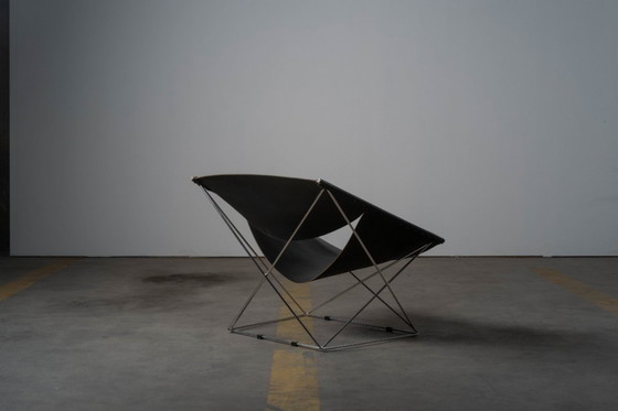 Image 1 of Pierre Paulin - Sedia a farfalla F675