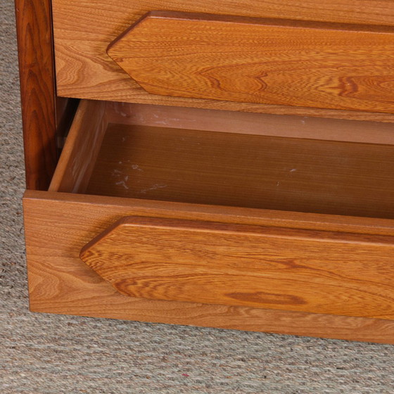 Image 1 of Vintage ladekast van massief iepenhout, 1980