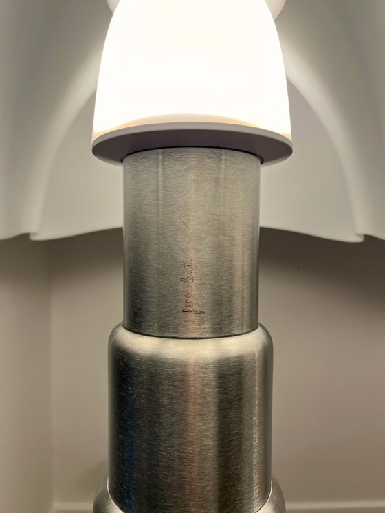 Image 1 of Lampada grande Pipistrello 620 di Gae Aulenti – Bianco (Bianco) – New Old Stock