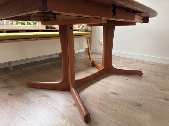 Image 1 of Dyrlund Teak Ovaal Verlengbaar Eettafel - Deens Design