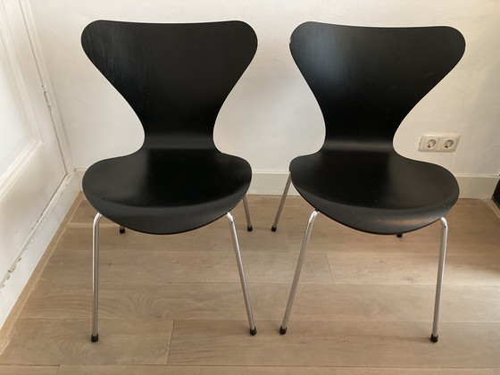 Image 1 of Tafel y stoelen Fritz Hansen y Arne Jacobsen, modelo Superellipse en vlinderstoelen