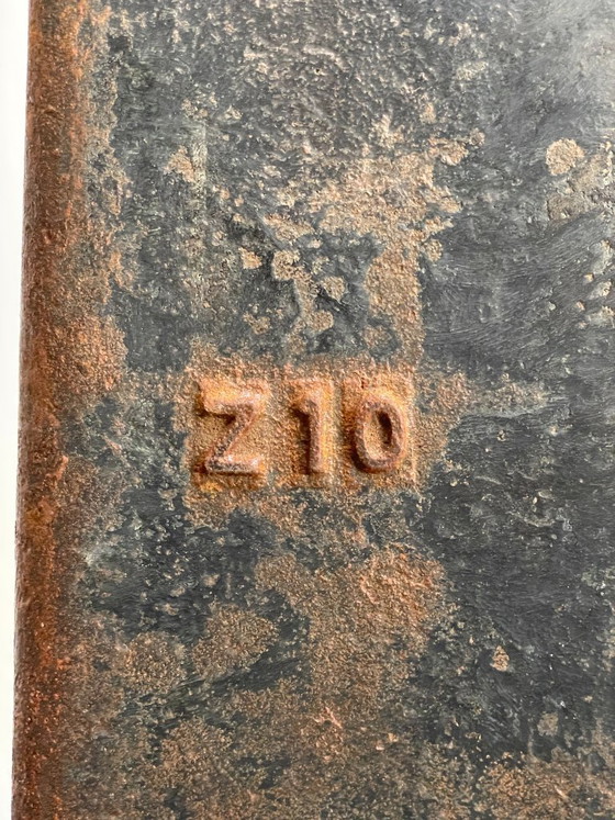 Image 1 of Base per colonna antica in ghisa "z10" - Restaurata in stile industriale