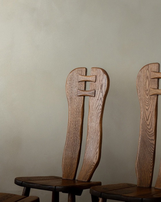Image 1 of Brutalistische Esszimmerstühle aus Eiche mit skulptural hohen Rückenlehnen von De Puydt, 1960er Jahre, 4er-Set