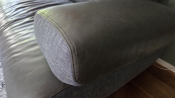 Leolux Guadaloupe in dark grey Danza leather - 3 years old!, Corner sofas (photo 7 of 7)