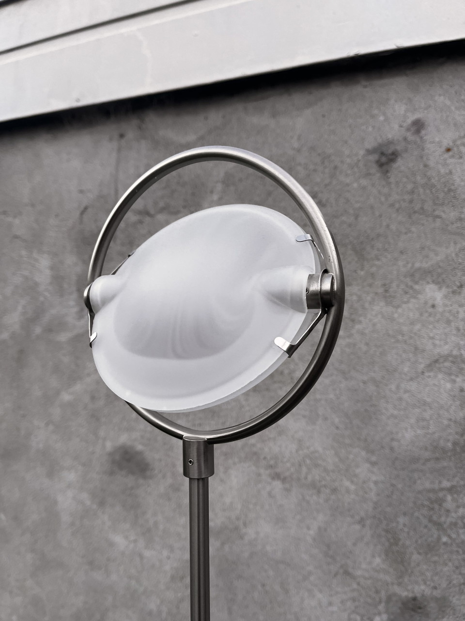 Lampada da terra Nobi di Fontana Arte