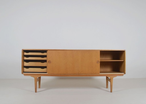 Dänisches minimalistisches Sideboard aus heller Eiche, 1960er Jahre