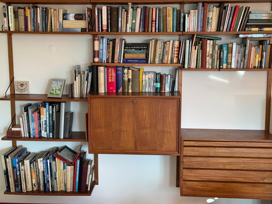 Image 1 of Vintage wandsysteem (Poul Cadovius Royal System?)